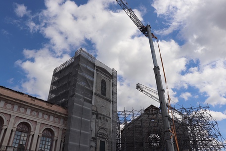 Iniziati i lavori di ricostruzione della Torre Civica di Norcia, Podestà: far risuonare quanto prima le campane in città