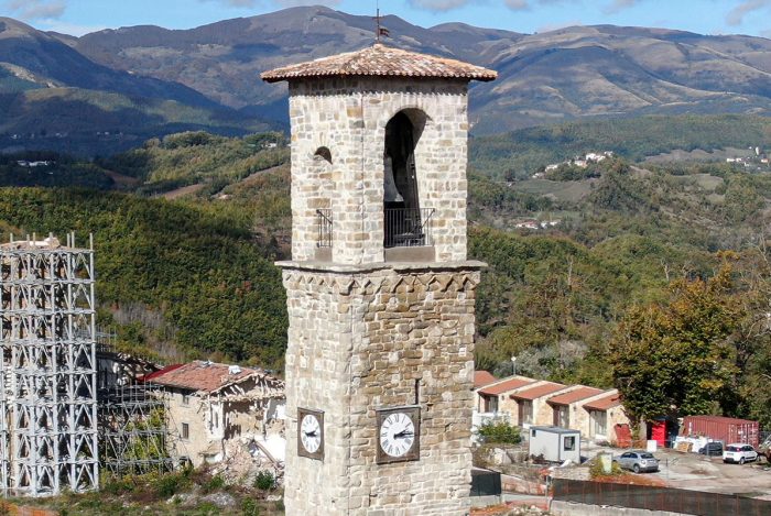 Torre-Civica-di-Amatrice-ricostruita-foto-Cingoli