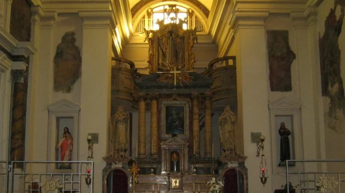 Chiese-FEC-Santa-Chiara-Rieti-Interno-navata-unica